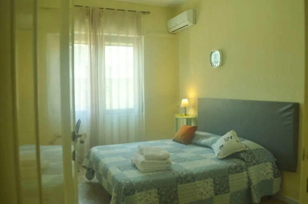 ** بيت ضيافة Victoria Bed & Breakfast كالياري إيطاليا