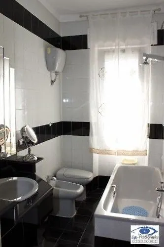 Victoria Bed & Breakfast كالياري